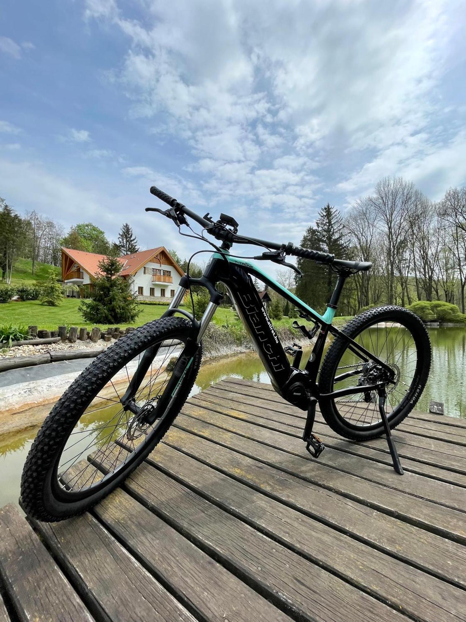 Aliret Vadaszhaz Ságvár Exteriör bild